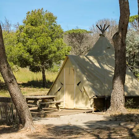 Camping Le Bois De Pins Salses-le-Chateau Exterior photo