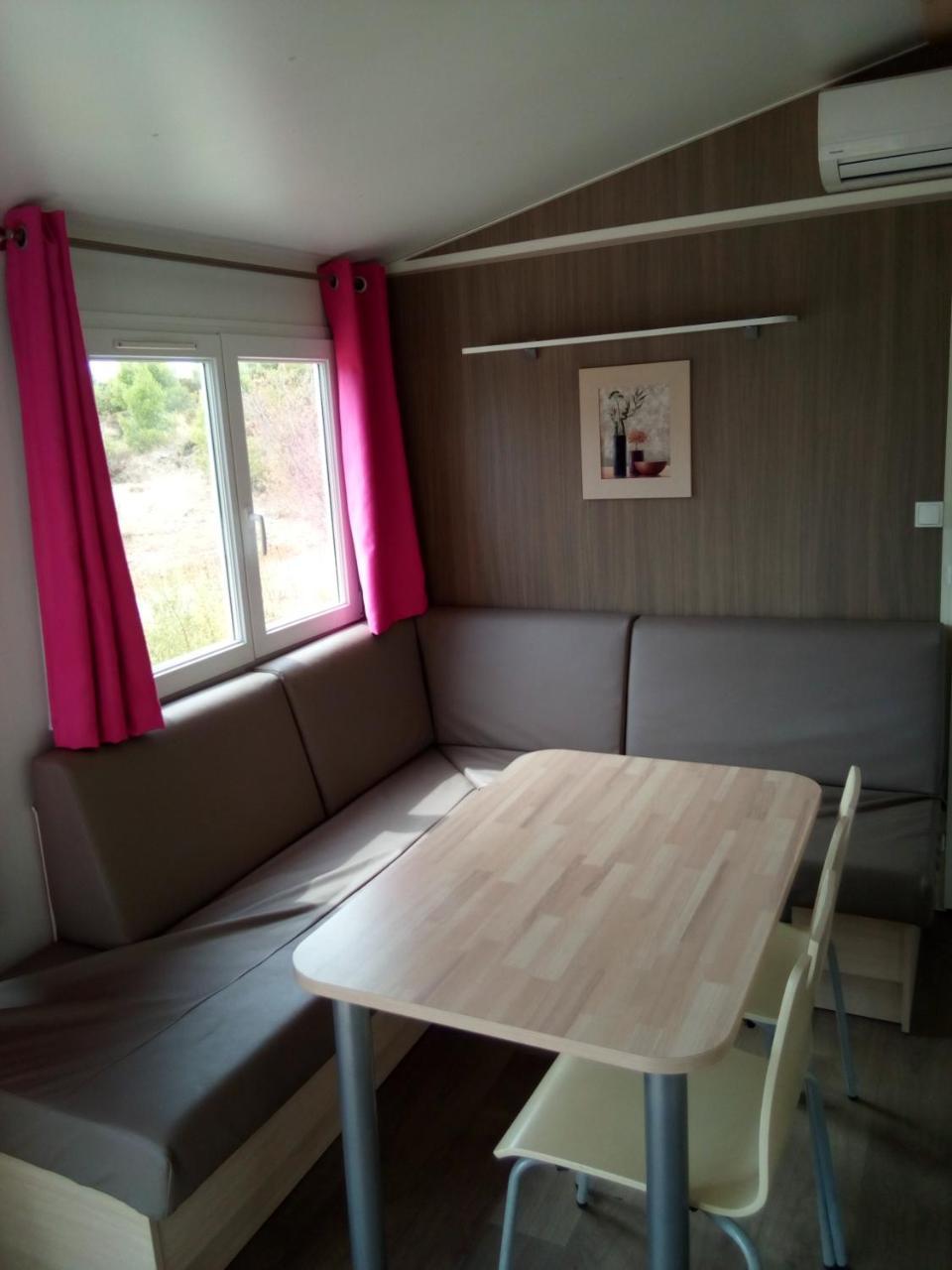 Camping Le Bois De Pins 3*